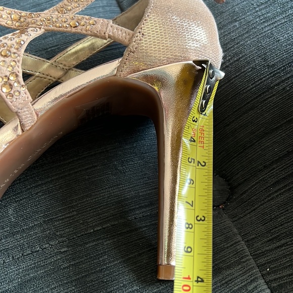 Rose Gold Antonio Melani Sparkly 4” Heels, Worn Once, Size 8.5 - Picture 6 of 6